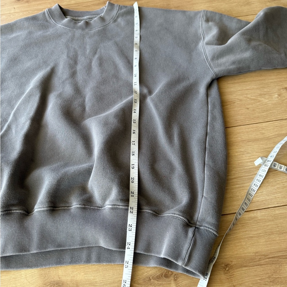 Abercrombie & Fitch Essentials Crewneck Sweatshirt Neutral Gray Green Size S - Picture 6 of 7